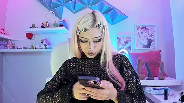 nemesis castel  online show from 4, 4, 2026