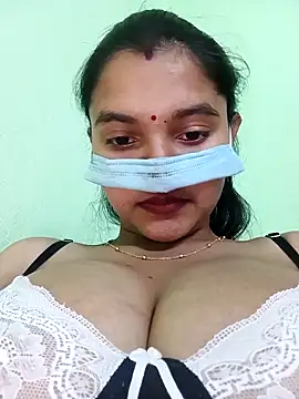 Sexy Sonniyaa online show from 5, 3, 2026