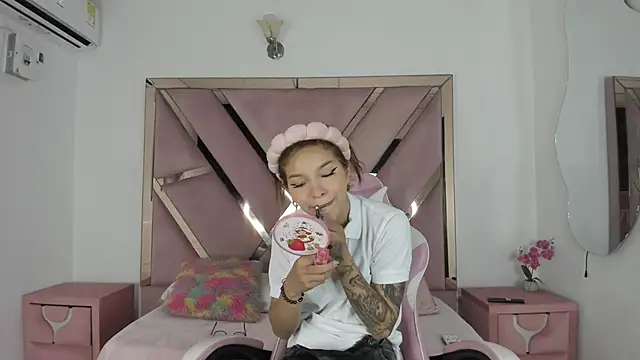 Angell cherryht online show from 25, 5, 2026