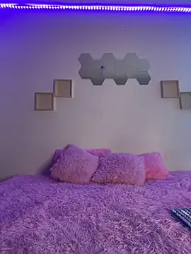 Daliila 11x online show from 24, 4, 2026