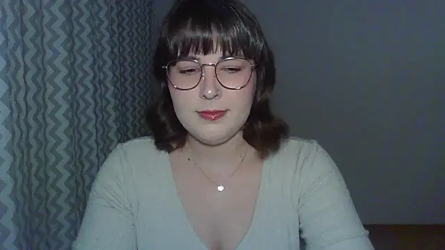 ClaraHard online show from 9, 4, 2026