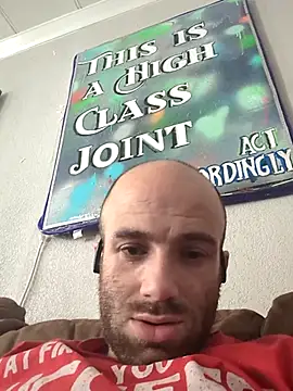 Snapshot of CirclingClass chatting on 23, 10, 2025 CirclingClass online show from 23, 10, 2025