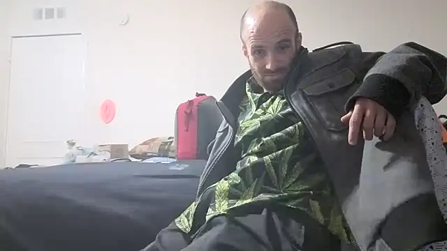 Snapshot of CirclingClass chatting on 3, 11, 2025 CirclingClass online show from 3, 11, 2025