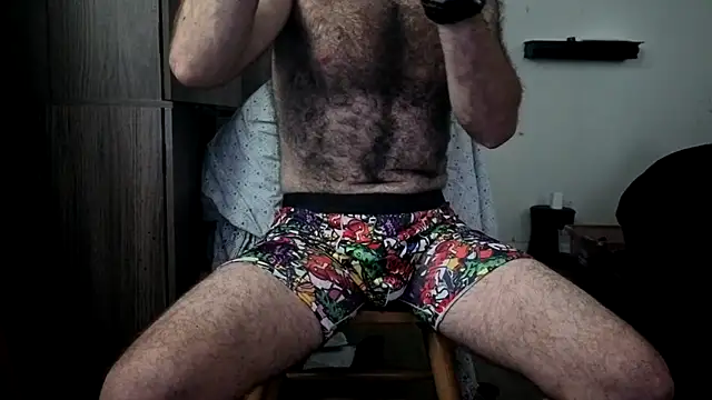 Snapshot of CirclingClass chatting on 12, 11, 2025 CirclingClass online show from 12, 11, 2025