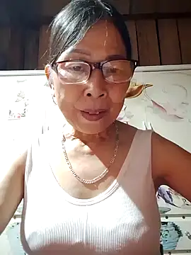 Snapshot of Sky-rain98 chatting on 11, 5, 2026 Sky-rain98 online show from 11, 5, 2026