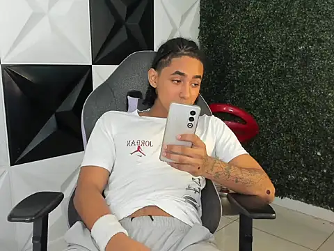 taylor bigdick18 online show from 26, 3, 2026