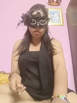 DRAMA  QUEEN online show from 10, 6, 2026
