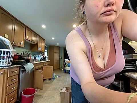 Snapshot of highimmaryjane chatting on 8, 5, 2026 highimmaryjane online show from 8, 5, 2026