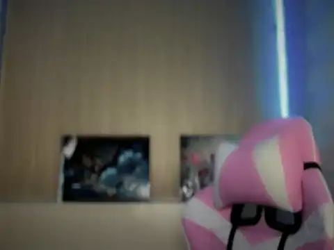 Sunkissed seductress online show from 25, 4, 2026