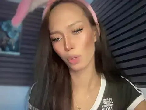 Sunkissed seductress online show from 3, 6, 2026