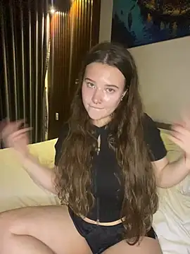 KristieKitty online show from 5, 4, 2026