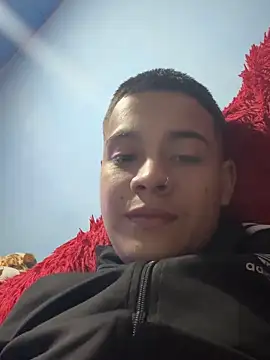 Snapshot of OliverTabordaa chatting on 9, 5, 2026 OliverTabordaa online show from 9, 5, 2026