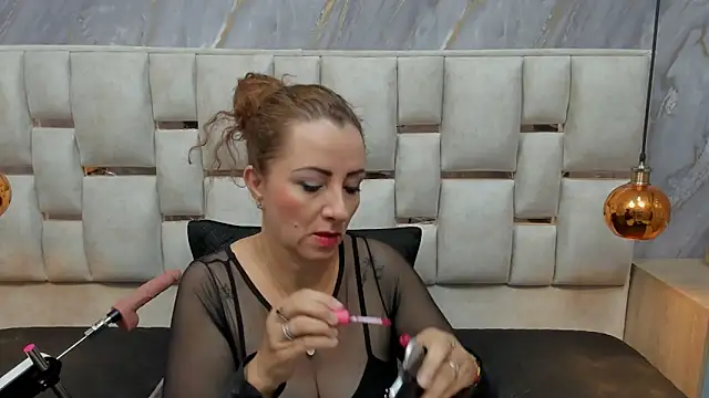 Milf Drip online show from 28, 5, 2026