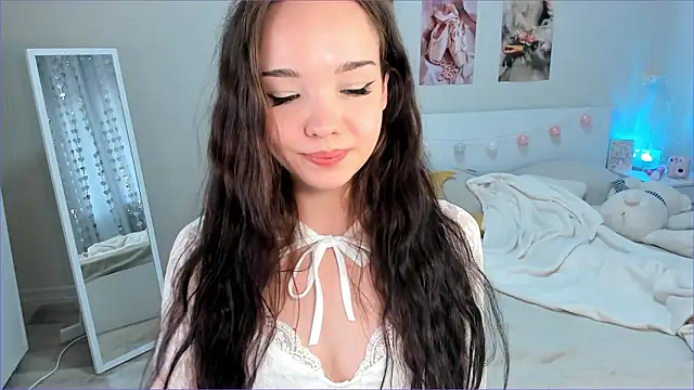 Snapshot of Milly_Lane chatting on 31, 3, 2026 Milly Lane online show from 31, 3, 2026