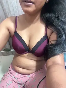 Snapshot of munni-munni6767 chatting on 8, 5, 2026 munni-munni6767 online show from 8, 5, 2026
