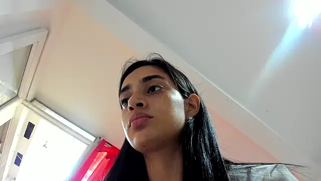 Snapshot of leilani_X chatting on 6, 5, 2026 leilani X online show from 6, 5, 2026