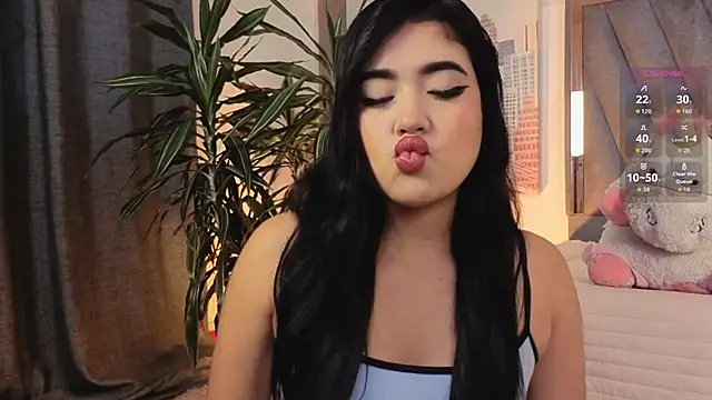 Snapshot of SweetiePie_3 chatting on 19, 5, 2026 SweetiePie 3 online show from 19, 5, 2026