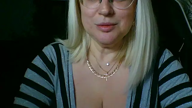 Snapshot of LianaSweetX chatting on 24, 3, 2026 LianaSweetX online show from 24, 3, 2026