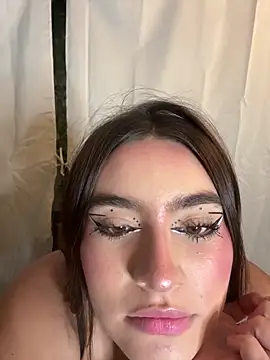 Issa pinkk online show from 17, 3, 2026