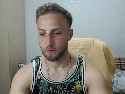 Snapshot of BlondEagleMuscle chatting on 6, 6, 2026 BlondEagleMuscle online show from 6, 6, 2026
