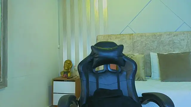 j belle  online show from 2, 4, 2026