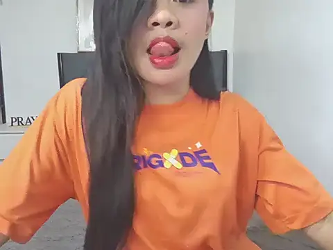 Snapshot of YunaBigCock chatting on 5, 7, 2026 YunaBigCock online show from 5, 7, 2026