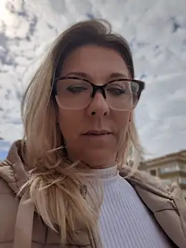 ManuelaX online show from 7, 3, 2026