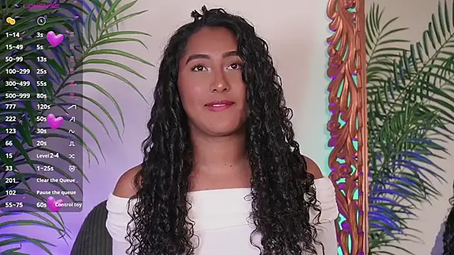 SoyJuliana 19 online show from 12, 7, 2026