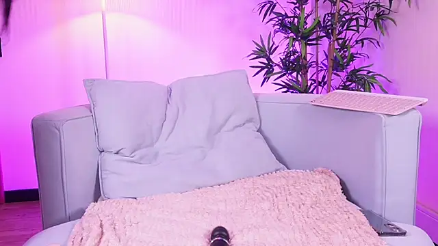 Zooe8 online show from 4, 4, 2026