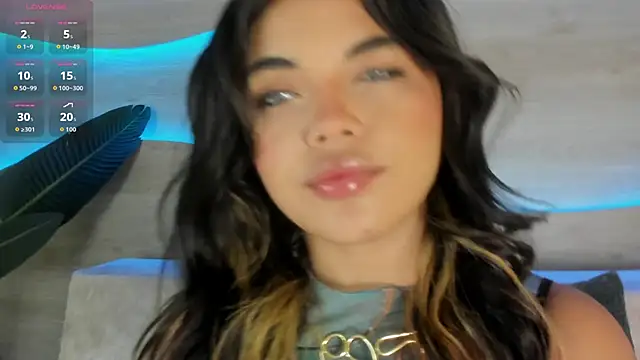 Mia Rosalie online show from 27, 4, 2026