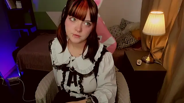 Snapshot of EsterTwilight chatting on 6, 5, 2026 EsterTwilight online show from 6, 5, 2026
