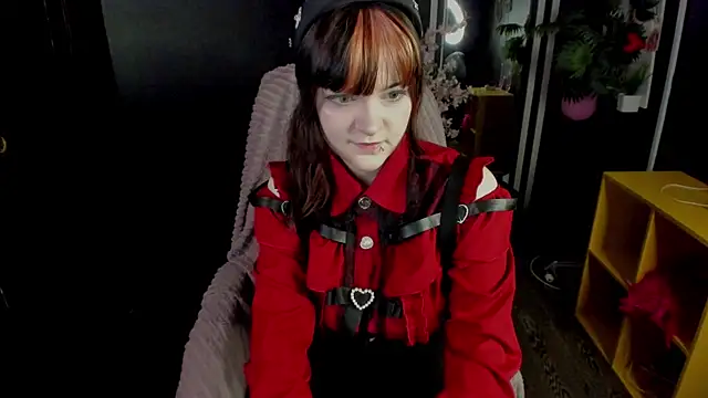 Snapshot of EsterTwilight chatting on 16, 5, 2026 EsterTwilight online show from 16, 5, 2026