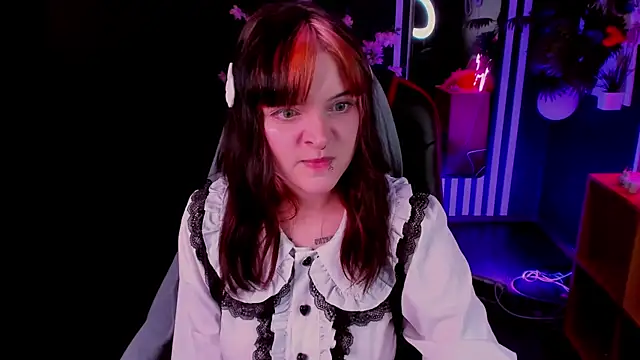 Snapshot of EsterTwilight chatting on 19, 5, 2026 EsterTwilight online show from 19, 5, 2026