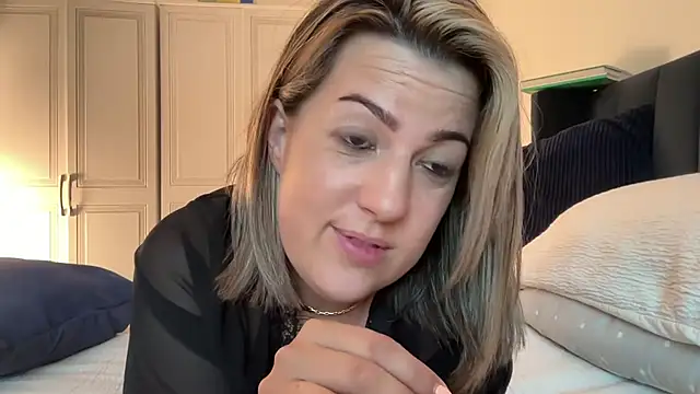 annabellewarick online show from 28, 6, 2026