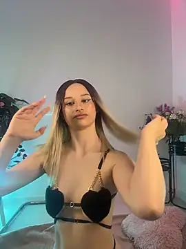 Snapshot of ScarletFlameee chatting on 6, 5, 2026 ScarletFlameee online show from 6, 5, 2026