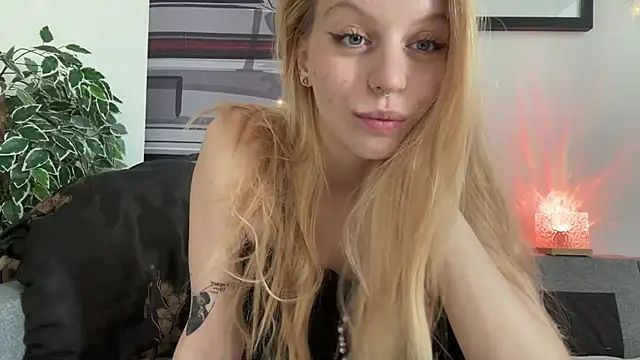 Snapshot of Fanny_Fresh chatting on 16, 7, 2026 Fanny Fresh online show from 16, 7, 2026