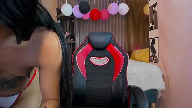 ZaraLuciana online show from 23, 4, 2026