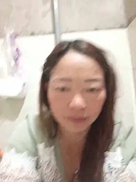 Snapshot of Yellow-pink chatting on 2, 6, 2026 Yellow-pink online show from 2, 6, 2026