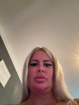 Snapshot of anna_kournikova chatting on 7, 4, 2026 anna kournikova online show from 7, 4, 2026