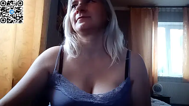DiamondLady555 online show from 11, 4, 2026