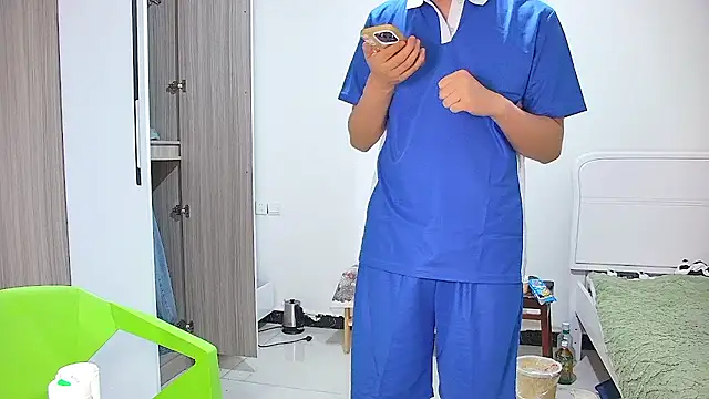 icecream-002 online show from 28, 4, 2026