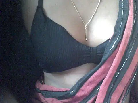 Snapshot of Couplehot00 chatting on 11, 6, 2026 Couplehot00 online show from 11, 6, 2026