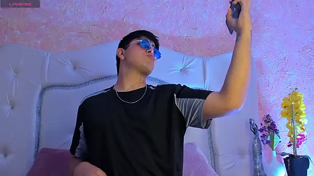 ThomasThundr online show from 25, 3, 2026