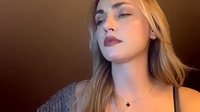 ScarlettSensitive online show from 15, 4, 2026