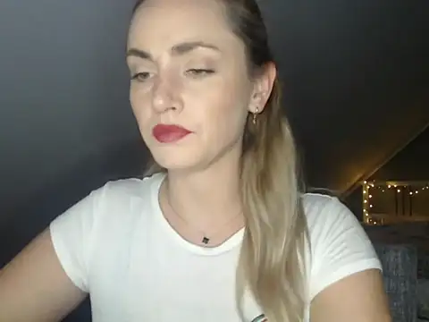 ScarlettSensitive online show from 8, 6, 2026