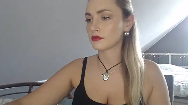ScarlettSensitive online show from 19, 6, 2026