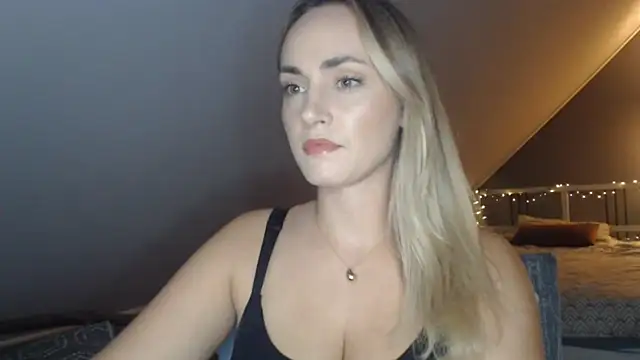 ScarlettSensitive online show from 21, 7, 2026
