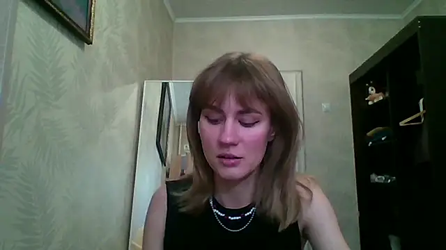 ElenoreHolguin online show from 23, 4, 2026
