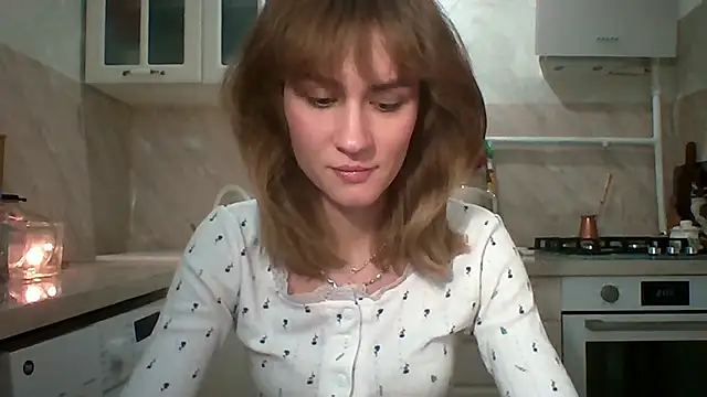 ElenoreHolguin online show from 1, 5, 2026