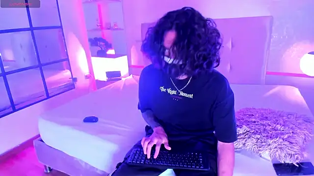 Skinny Mac online show from 23, 7, 2026